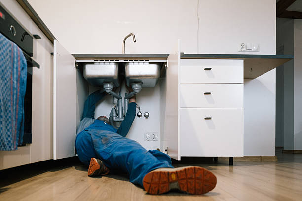 Professional Pipe Repair technician working in Bantam, CT